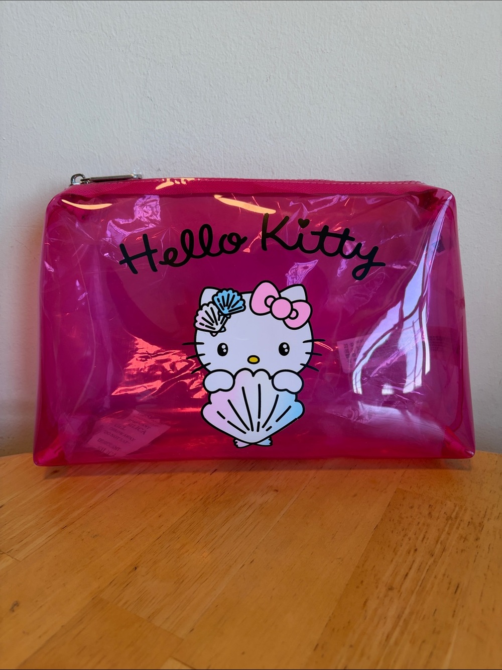 New Hello Kitty x Forever 21 Sanrio Hot Pink  Jelly Cosmetic Bag